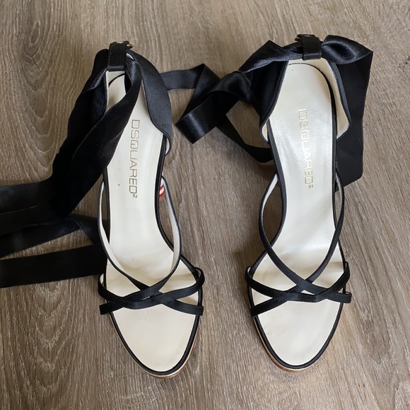 Dsquared Black Lace up Heels - Picture 4 of 5